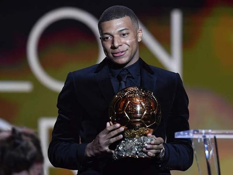 Bật mí hiện giờ cầu thủ Mbappe có bao nhiêu quả bóng vàng